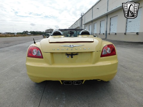 2005 Chrysler Crossfire image 5