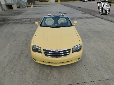 2005 Chrysler Crossfire image 8