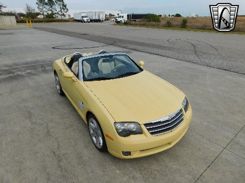 2005 Chrysler Crossfire image 9