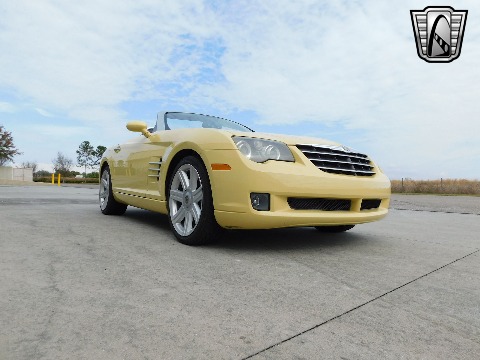 2005 Chrysler Crossfire image 11