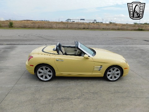 2005 Chrysler Crossfire image 13