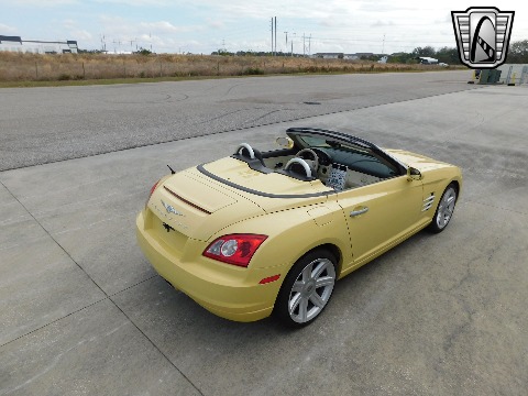 2005 Chrysler Crossfire image 14