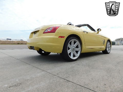 2005 Chrysler Crossfire image 16