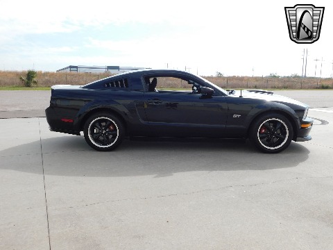 2007 Ford Mustang image 4