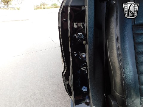 2007 Ford Mustang image 84