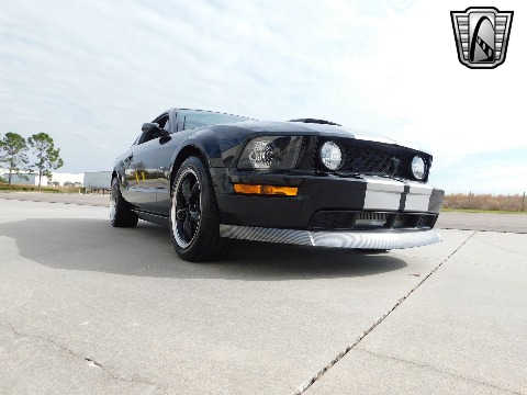 2007 Ford Mustang image 11