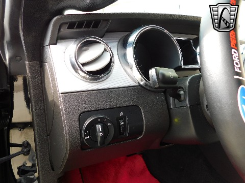 2007 Ford Mustang image 69