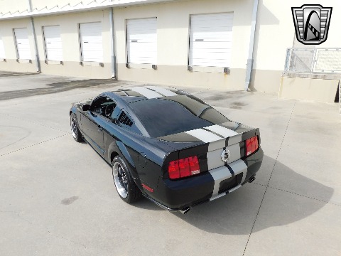 2007 Ford Mustang image 19