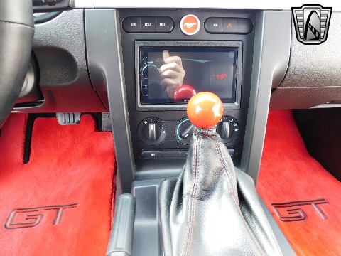 2007 Ford Mustang image 74