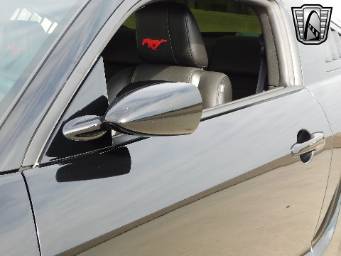 2007 Ford Mustang image 26