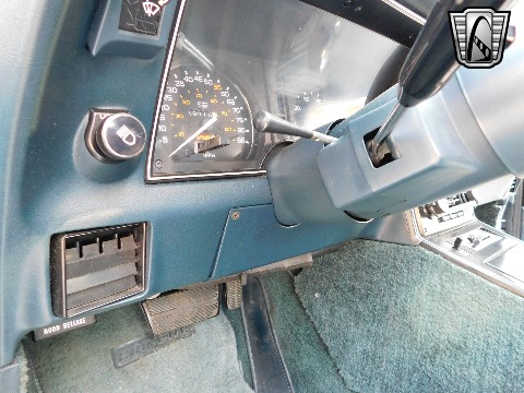 1982 Chevrolet Corvette image 69