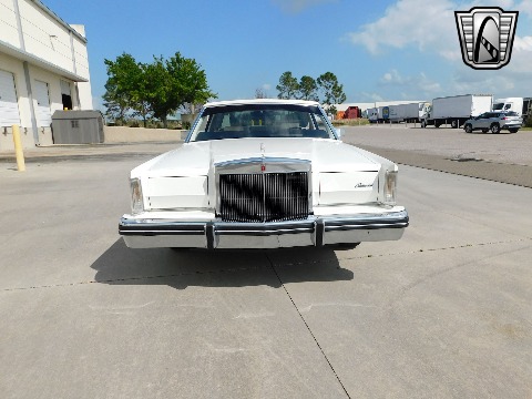 1982 Lincoln Continental image 3