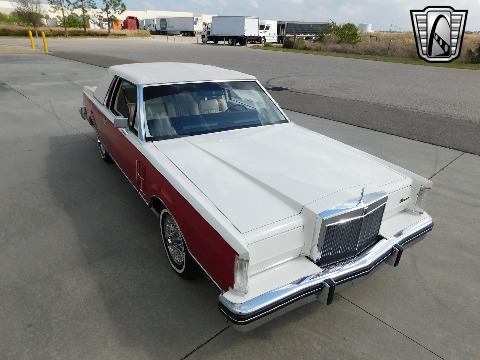 1982 Lincoln Continental image 9