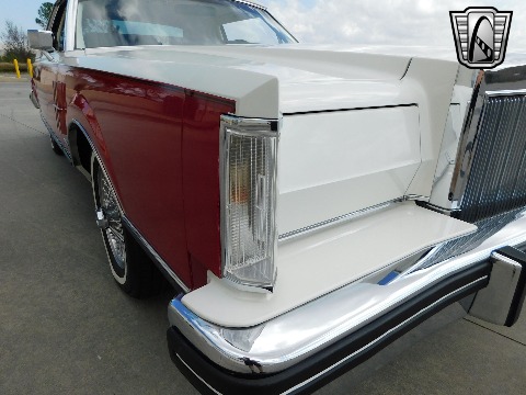 1982 Lincoln Continental image 39