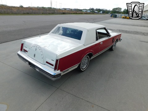 1982 Lincoln Continental image 14