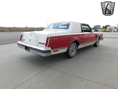 1982 Lincoln Continental image 15