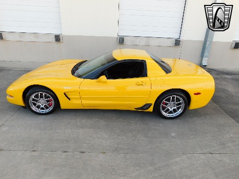 2003 Chevrolet Corvette image 8
