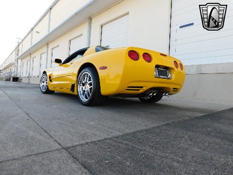 2003 Chevrolet Corvette image 11