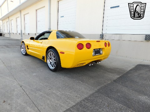 2003 Chevrolet Corvette image 12