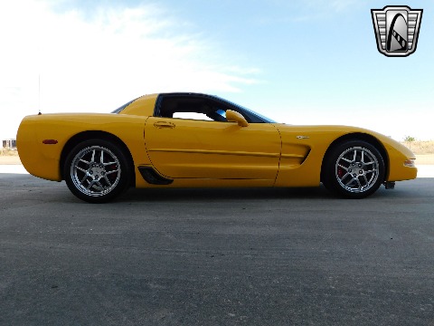 2003 Chevrolet Corvette image 15