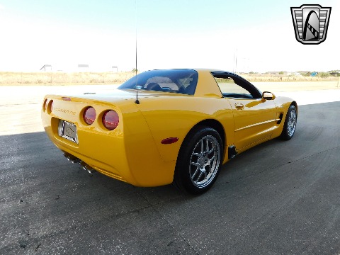 2003 Chevrolet Corvette image 18