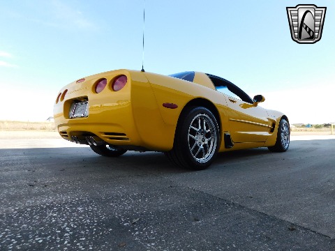 2003 Chevrolet Corvette image 19