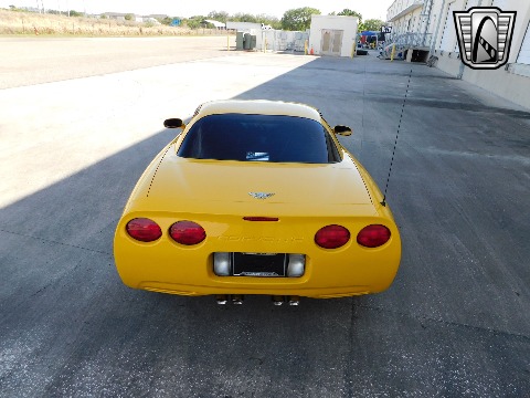 2003 Chevrolet Corvette image 22