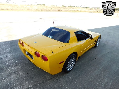 2003 Chevrolet Corvette image 24