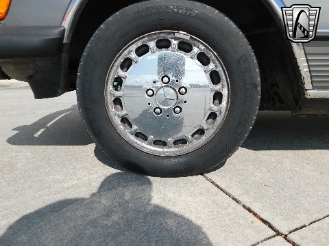 1981 Mercedes-Benz 380SL image 32