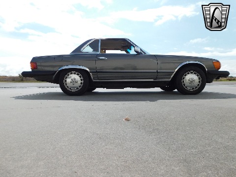 1981 Mercedes-Benz 380SL image 12