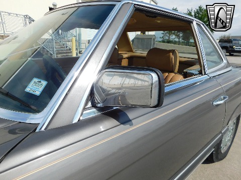 1981 Mercedes-Benz 380SL image 26