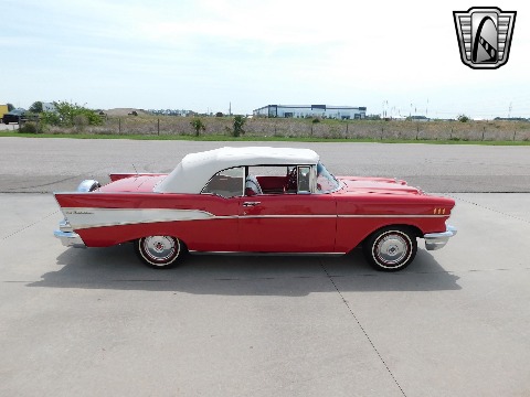 1957 Chevrolet Bel Air image 14