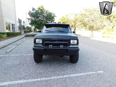 1991 Ford Bronco image 3