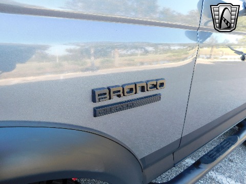 1991 Ford Bronco image 32