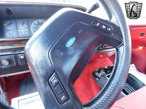 1991 Ford Bronco image 85