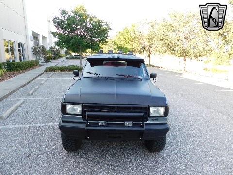 1991 Ford Bronco image 8