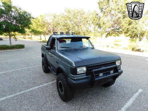 1991 Ford Bronco image 9
