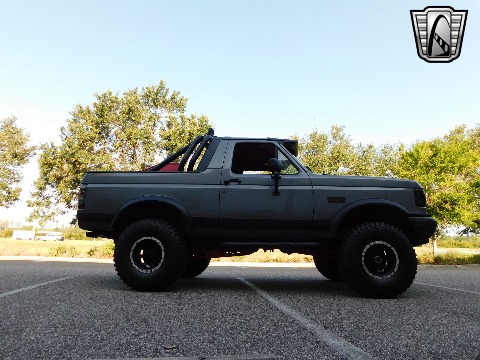1991 Ford Bronco image 12