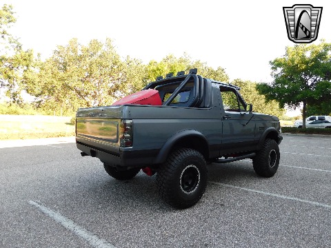 1991 Ford Bronco image 15