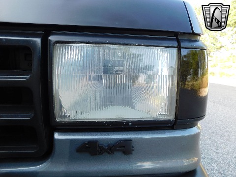 1991 Ford Bronco image 44