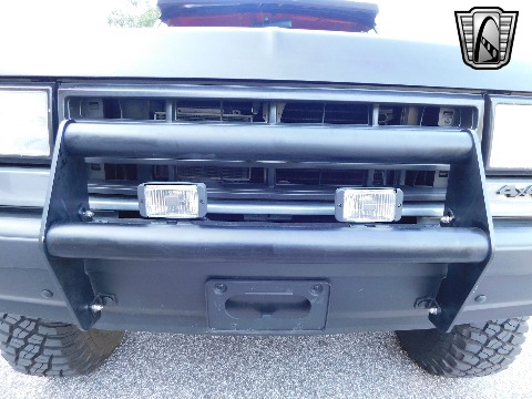 1991 Ford Bronco image 45