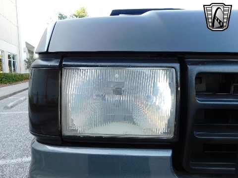 1991 Ford Bronco image 46