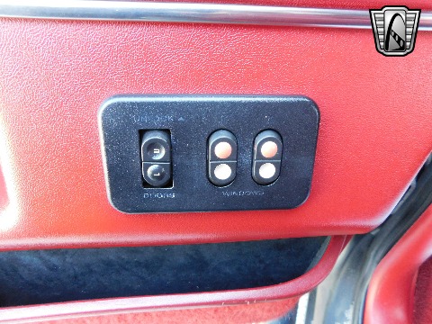 1991 Ford Bronco image 72