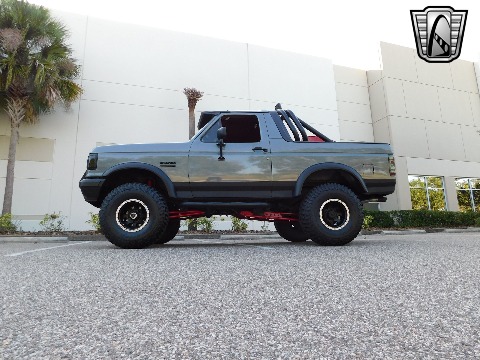 1991 Ford Bronco image 22