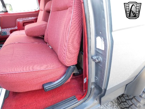 1991 Ford Bronco image 75