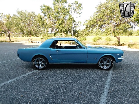 1965 Ford Mustang image 4