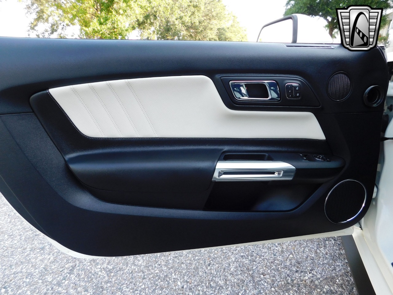 2015 Ford Mustang 77