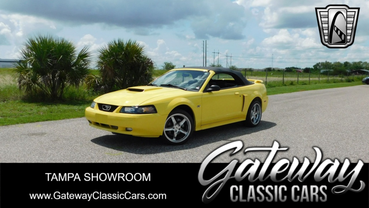 2001 Ford Mustang 1