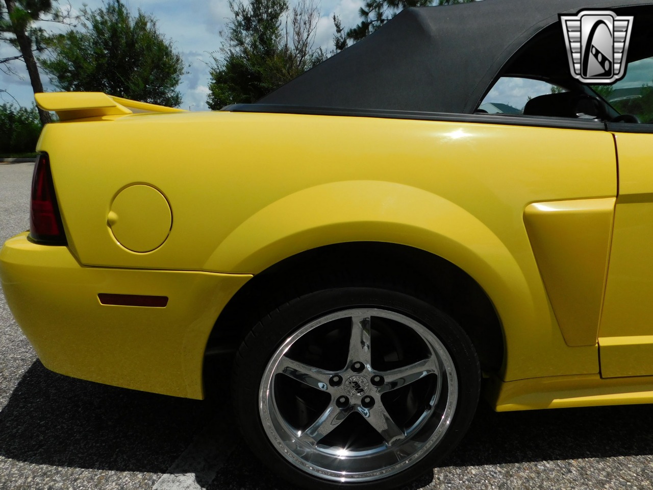 2001 Ford Mustang 24