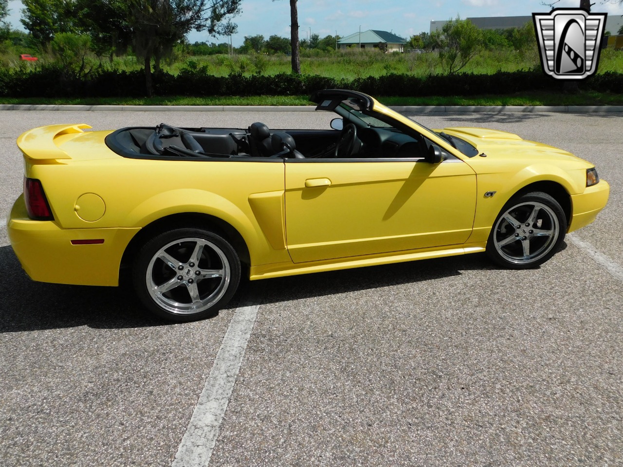2001 Ford Mustang 17